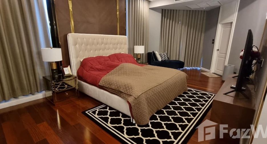Wohnung zur Miete mit 4 Zimmer in Huai Khwang, Bangkok