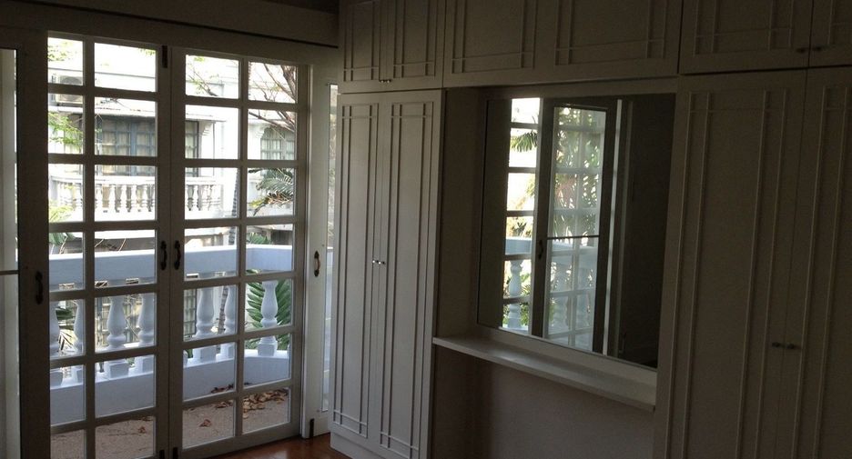 Reihenhaus zur Miete mit 3 Zimmer in Watthana, Bangkok