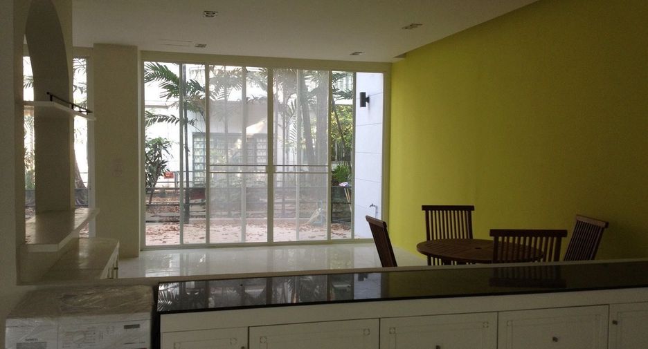 Reihenhaus zur Miete mit 3 Zimmer in Watthana, Bangkok
