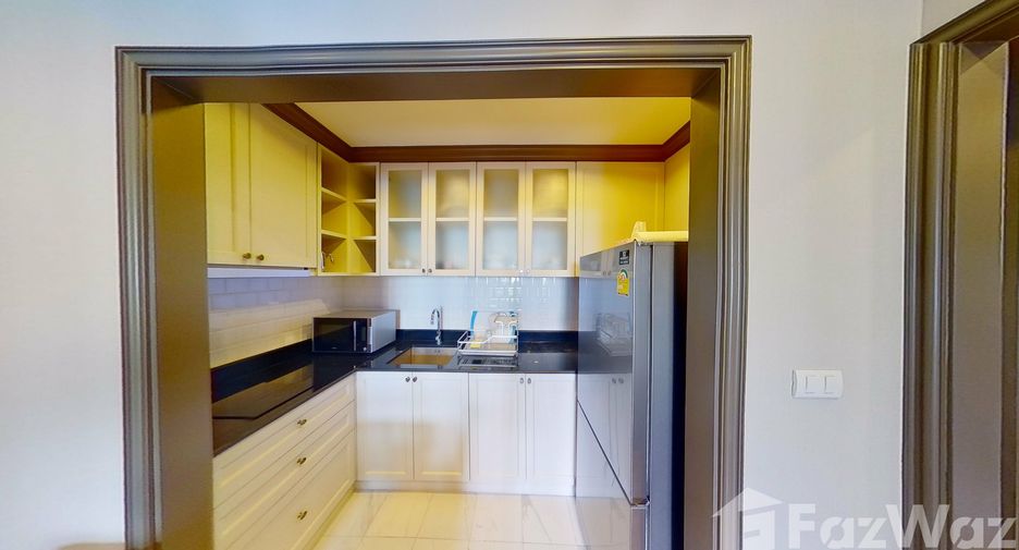 For rent 2 bedrooms condo in Pathum Wan, Bangkok