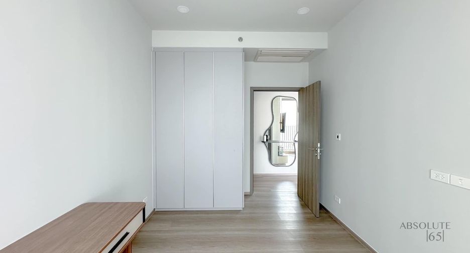 For rent 3 bedrooms condo in Bang Phli, Samut Prakan