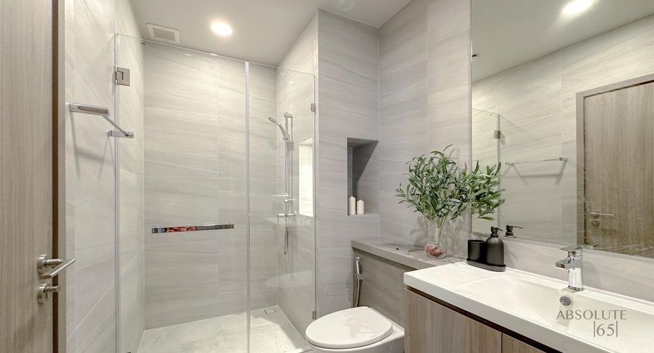 For rent 3 bedrooms condo in Bang Phli, Samut Prakan
