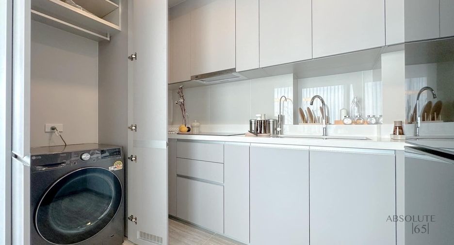 For rent 3 bedrooms condo in Bang Phli, Samut Prakan