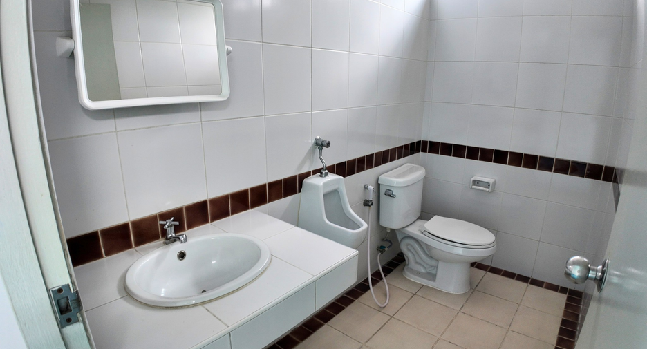 For rent studio house in Bang Na, Bangkok