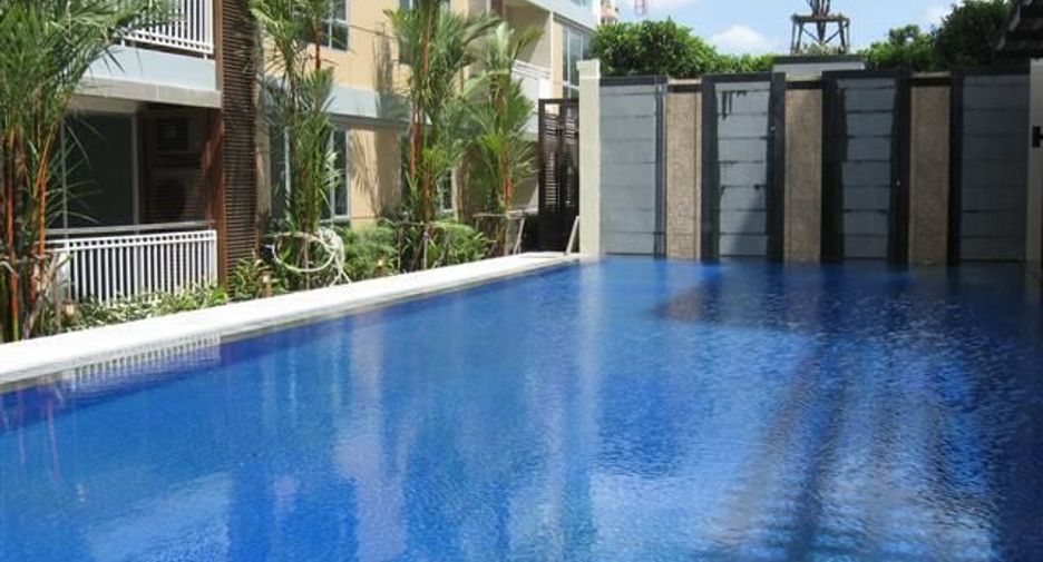For rent studio condo in Phaya Thai, Bangkok