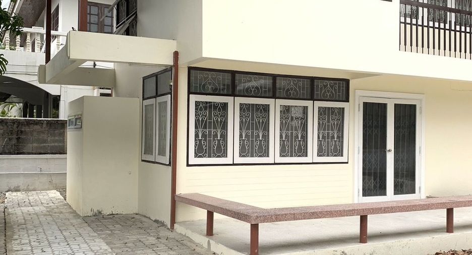 出租 3 卧室 独立屋 在 Din Daeng, 曼谷