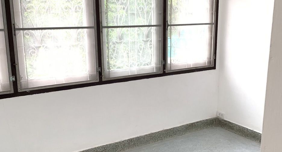 出租 3 卧室 独立屋 在 Din Daeng, 曼谷