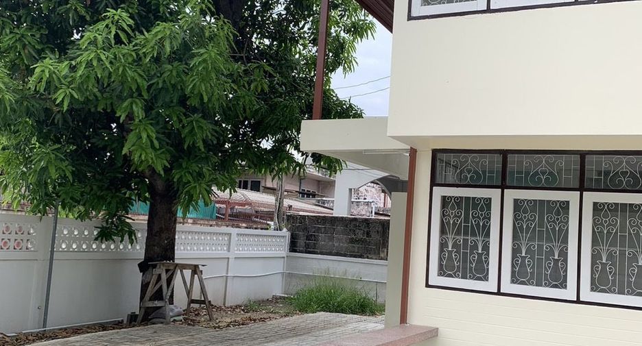 出租 3 卧室 独立屋 在 Din Daeng, 曼谷