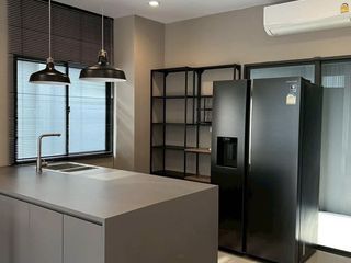 For rent 2 bedrooms townhouse in Saphan Sung, Bangkok