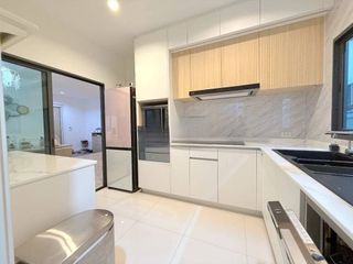 Casa en alquiler de 4 habitaciones en Bang Phli, Samut Prakan