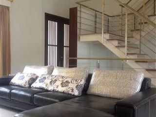 Condo en alquiler de 3 habitaciones en Yan Nawa, Bangkok