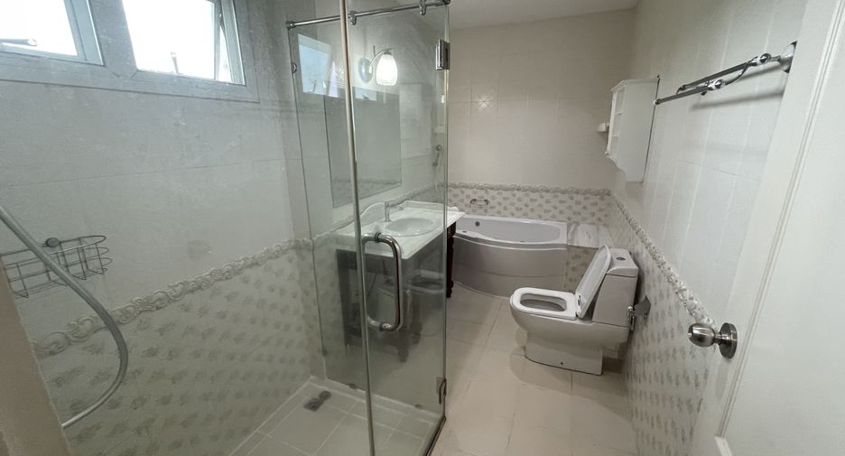 For rent 3 bedrooms house in Mueang Samut Prakan, Samut Prakan