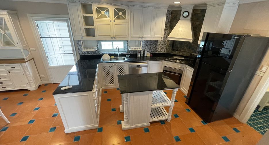 For rent 3 bedrooms house in Mueang Samut Prakan, Samut Prakan