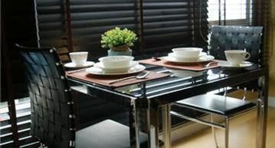 Wohnung zur Miete mit Studio in Khlong Toei, Bangkok