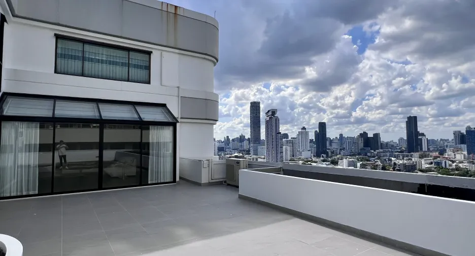 À louer 3 chambres condo à Watthana, Bangkok
