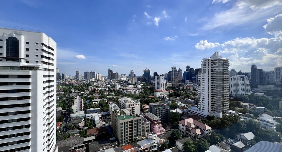 À louer 3 chambres condo à Watthana, Bangkok