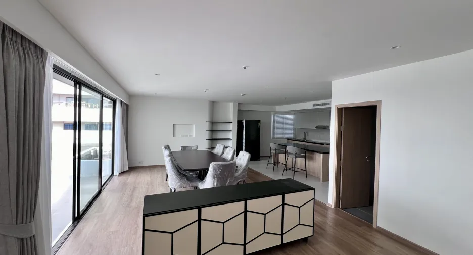 À louer 3 chambres condo à Watthana, Bangkok