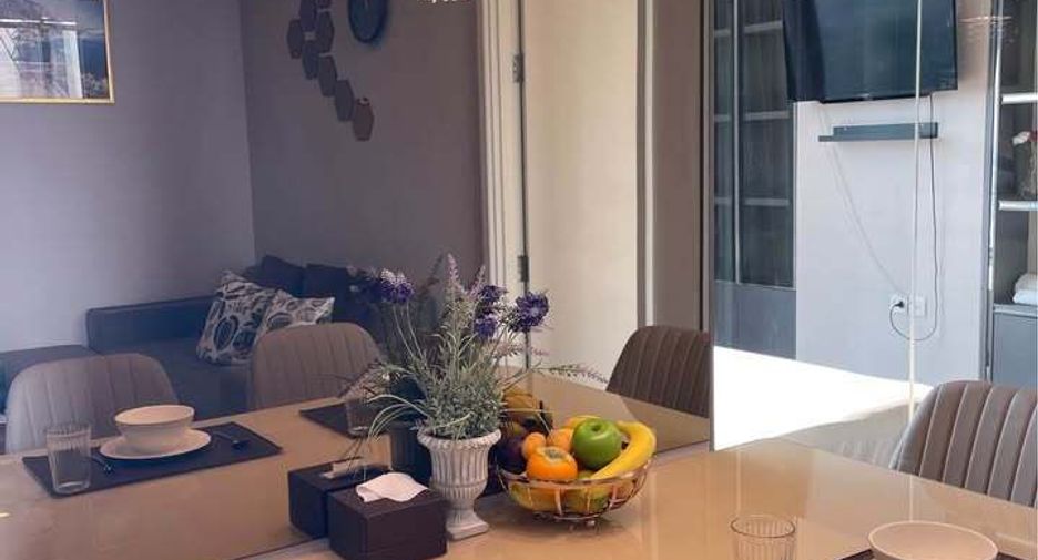 Condo en alquiler de 1 habitaciones en Khlong Toei, Bangkok