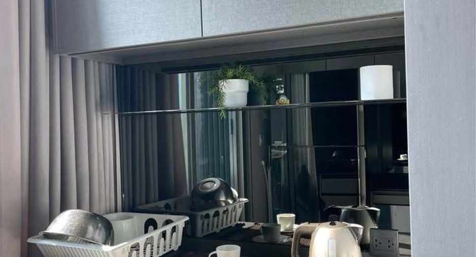 Condo en alquiler de 1 habitaciones en Khlong Toei, Bangkok