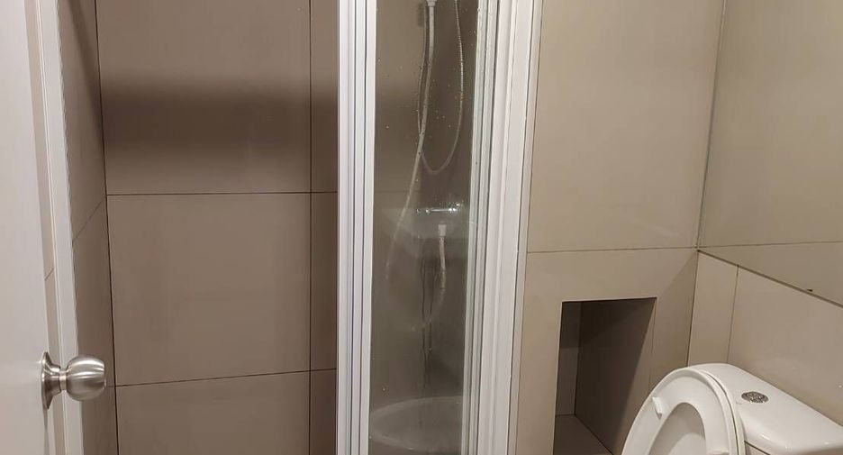 For rent 1 bed condo in Phra Khanong, Bangkok