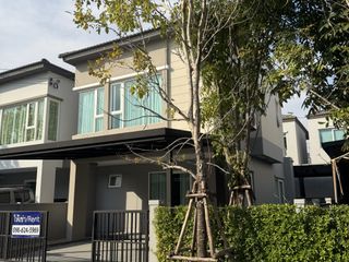 For rent 3 bedrooms retail Space in Bang Phli, Samut Prakan