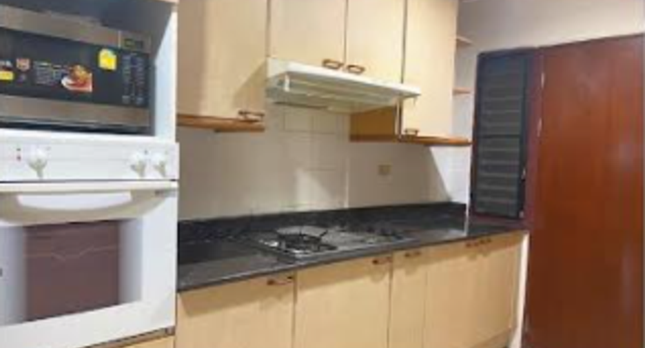 Wohnung zur Miete mit 3 Zimmer in Watthana, Bangkok