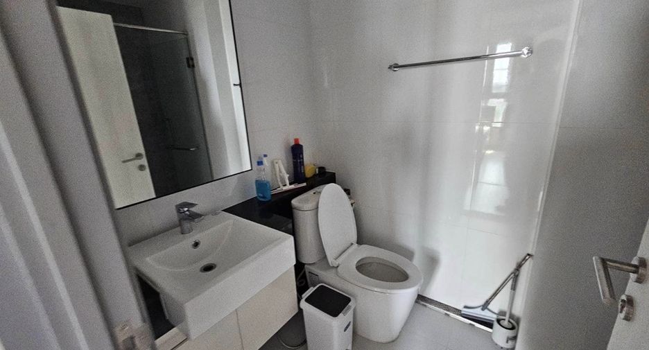 For rent 2 bedrooms condo in Bangkok Yai, Bangkok