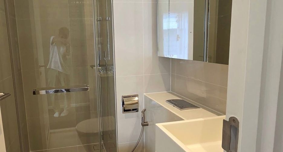 For rent 2 bedrooms condo in Chatuchak, Bangkok