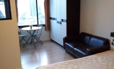 À louer studio condo à Sathon, Bangkok