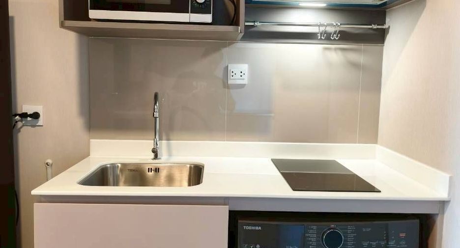 For rent studio condo in Khlong Toei, Bangkok
