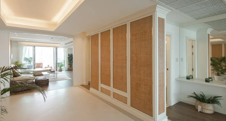 For rent 4 bedrooms condo in Khlong Toei, Bangkok