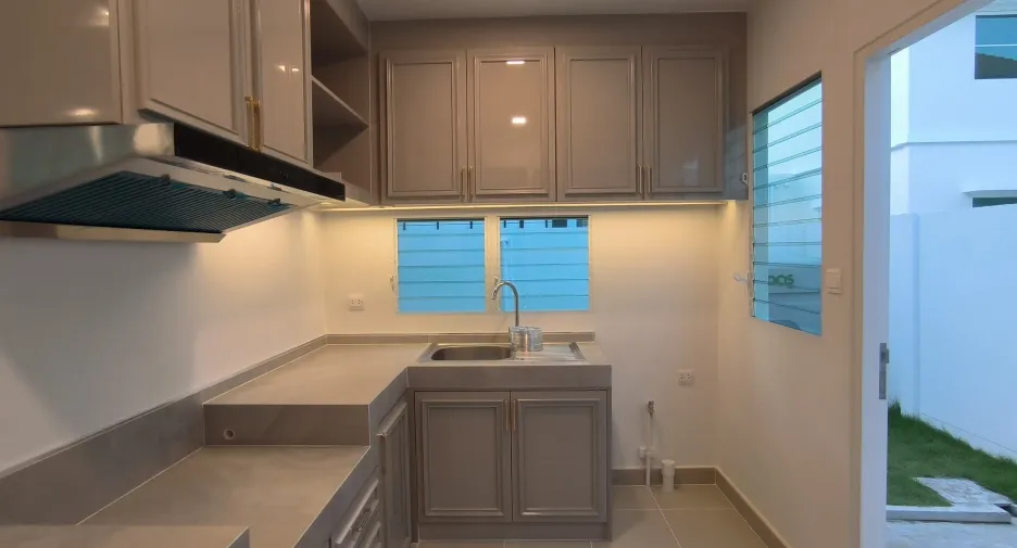 À louer 3 chambres maison à Bang Phli, Samut Prakan