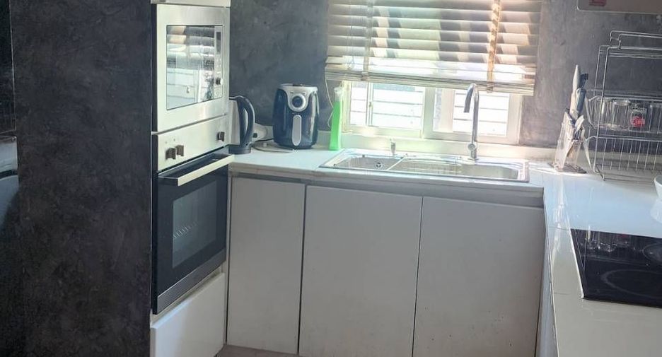For rent 3 bedrooms house in Suan Luang, Bangkok