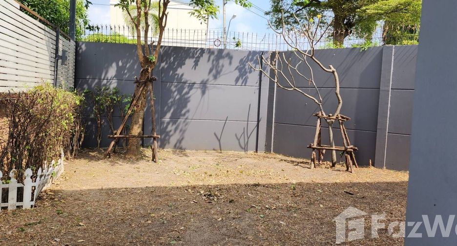 For rent 3 bedrooms house in Suan Luang, Bangkok