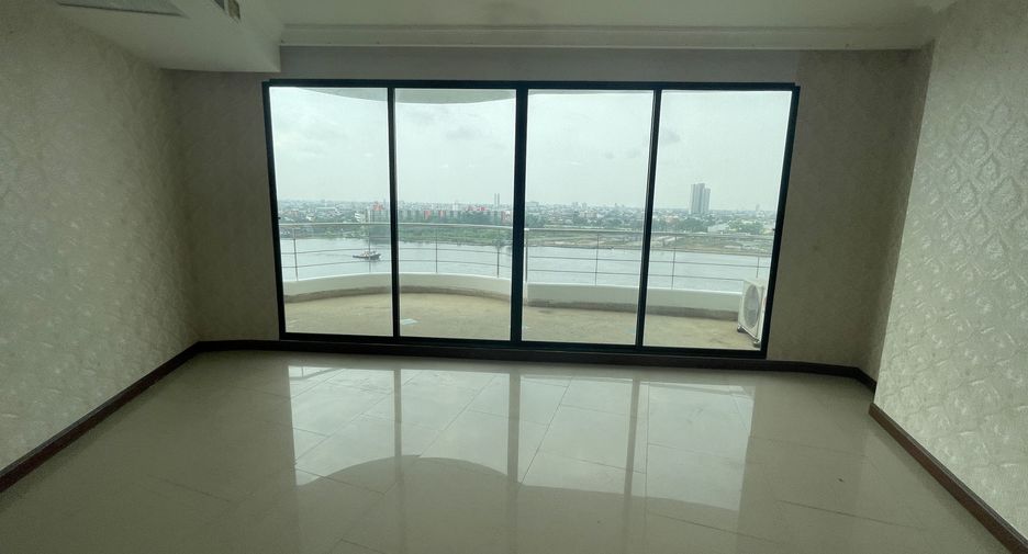 For rent 3 bedrooms condo in Bang Kho Laem, Bangkok