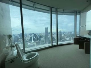 For rent 4 bedrooms condo in Pathum Wan, Bangkok