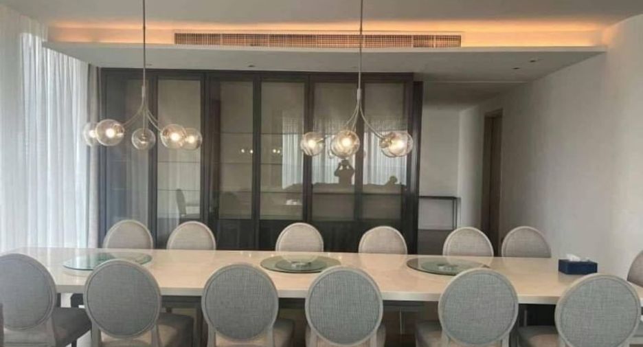 For rent 4 bedrooms condo in Pathum Wan, Bangkok
