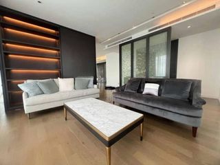 For rent 4 bedrooms condo in Pathum Wan, Bangkok