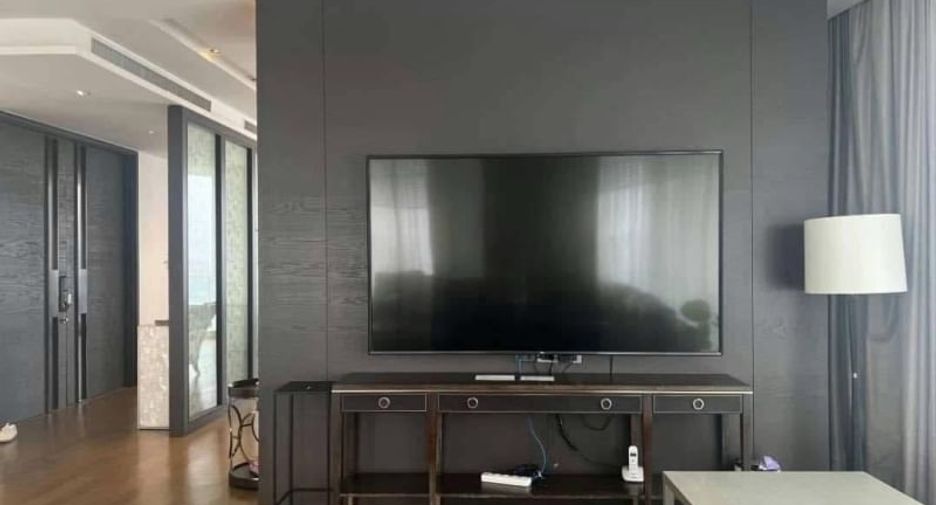 For rent 4 bedrooms condo in Pathum Wan, Bangkok
