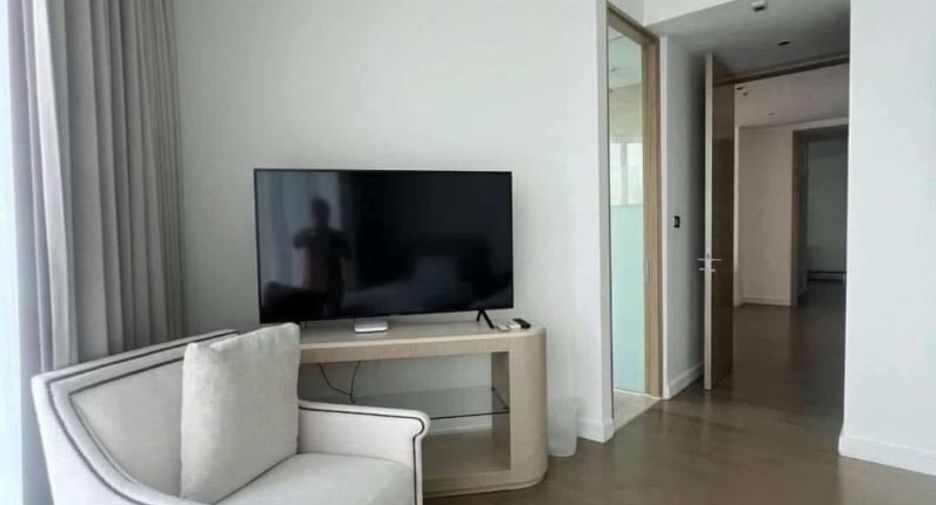 For rent 4 bedrooms condo in Pathum Wan, Bangkok