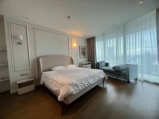 For rent 4 bedrooms condo in Pathum Wan, Bangkok
