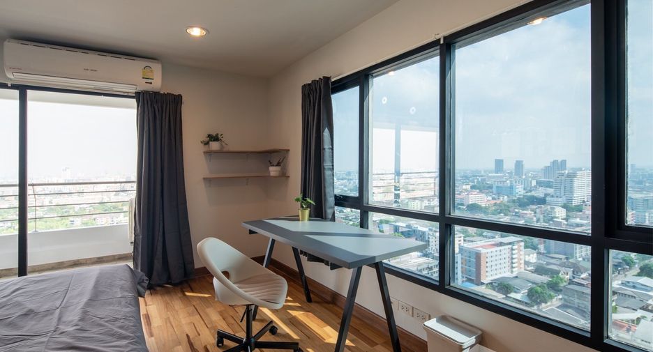 For rent 2 bedrooms condo in Chatuchak, Bangkok