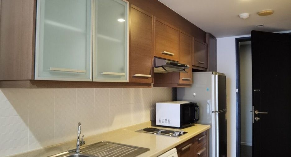 Wohnung zur Miete mit 1 Zimmer in Pathum Wan, Bangkok