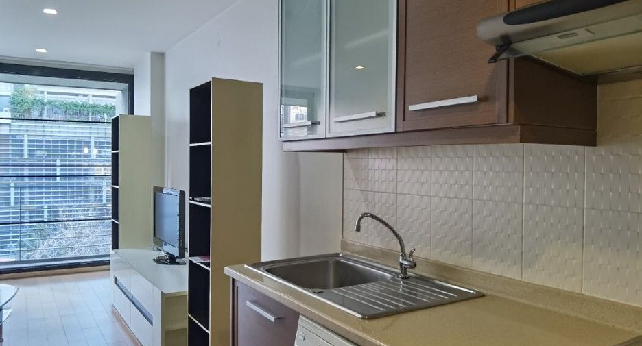 Wohnung zur Miete mit 1 Zimmer in Pathum Wan, Bangkok