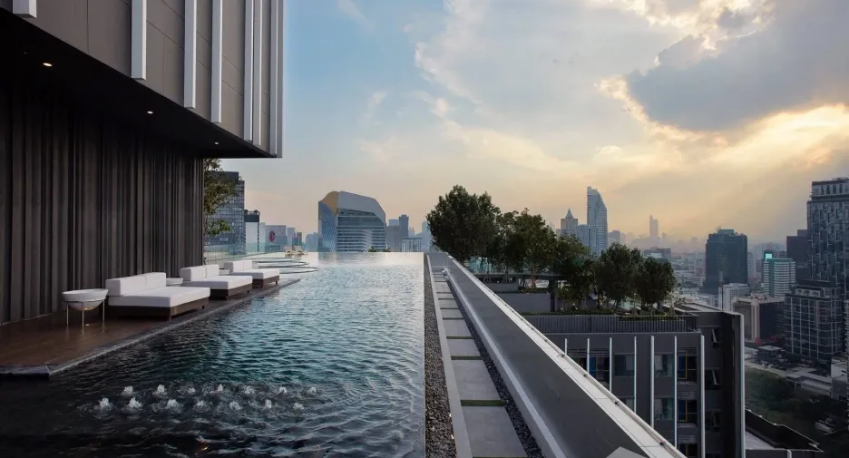 For rent 1 bed condo in Pathum Wan, Bangkok