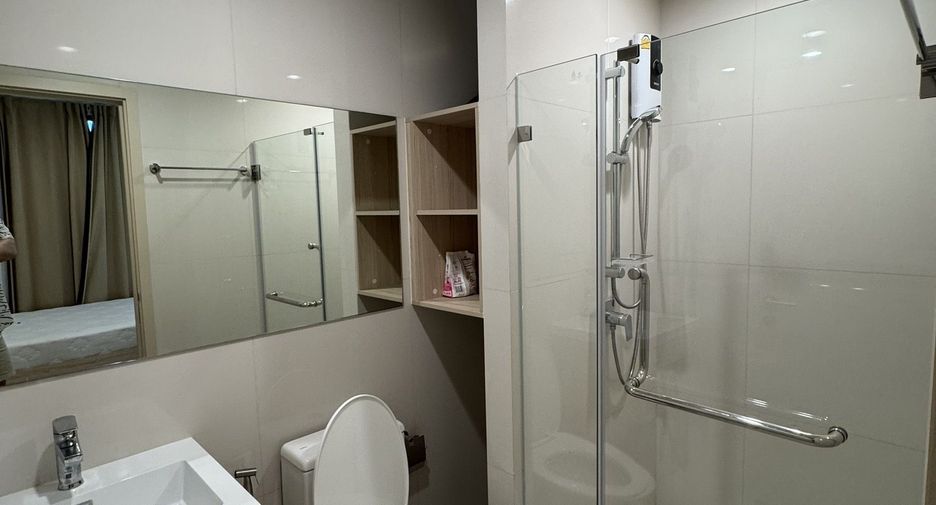Wohnung zur Miete mit 2 Zimmer in Huai Khwang, Bangkok