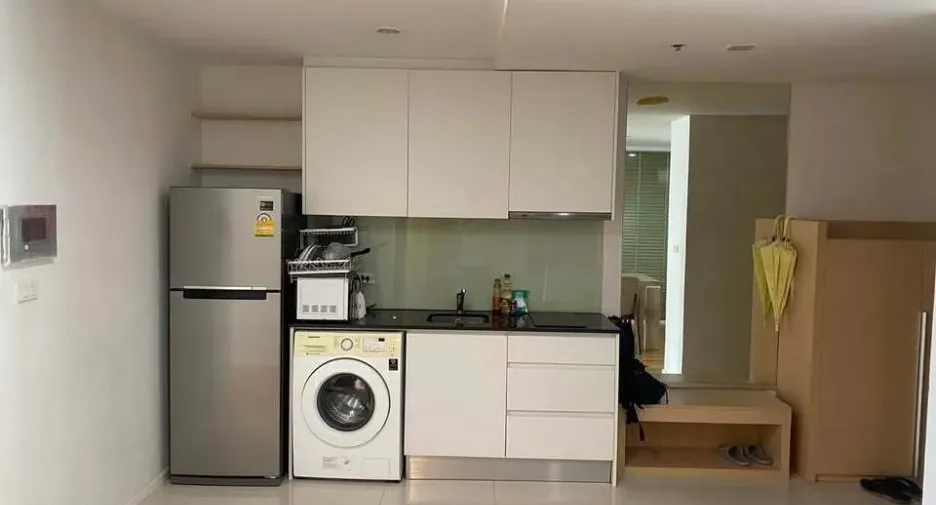 For rent 3 bedrooms condo in Watthana, Bangkok