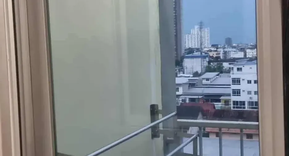 For rent 1 bed condo in Thon Buri, Bangkok