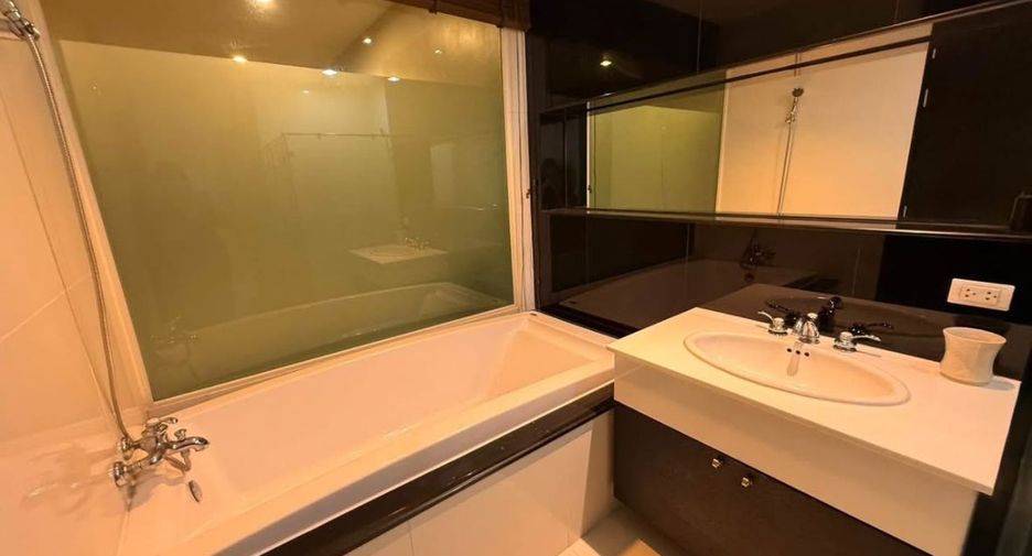 À louer 1 chambre condo à Pathum Wan, Bangkok