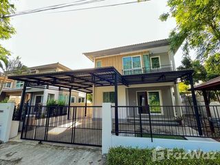 Casa en alquiler de 3 habitaciones en Khlong Sam Wa, Bangkok